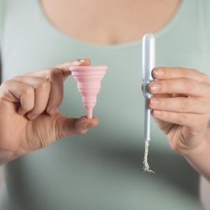 Kostenfreie wiederverwendbare Menstruationsartikel