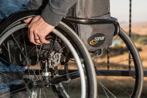 Off-Road Rollstuhl jetzt in Serie